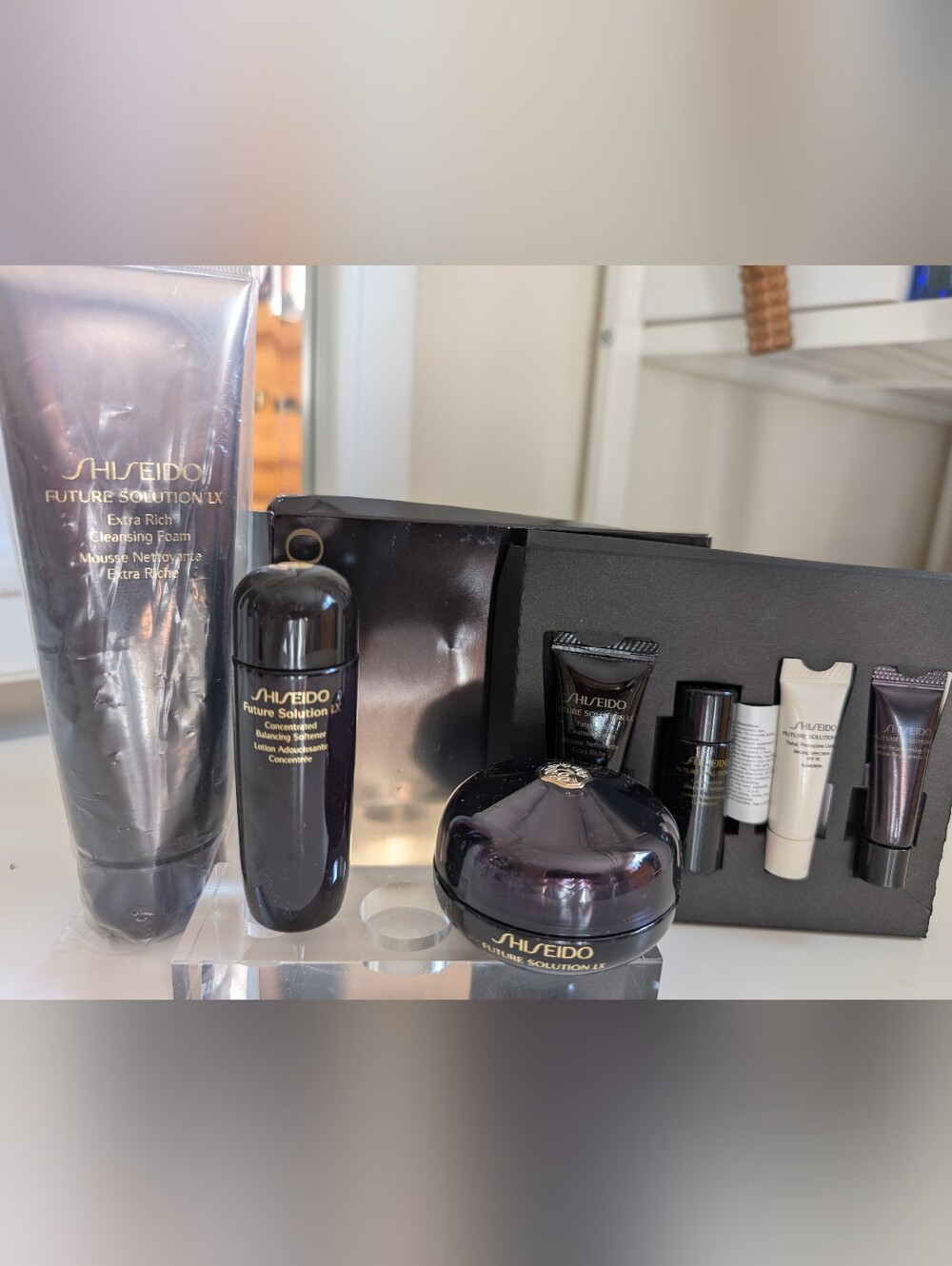 Shiseido Future Solution LX Bundle: Cleanser, Softener, Eye & Lip Contour Cream